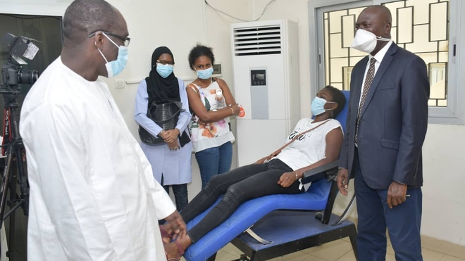 Le Ministre de la Santé et de l'Action sociale, Abdoulaye Diouf Sarr, en visite au Centre national de transfusion sanguine