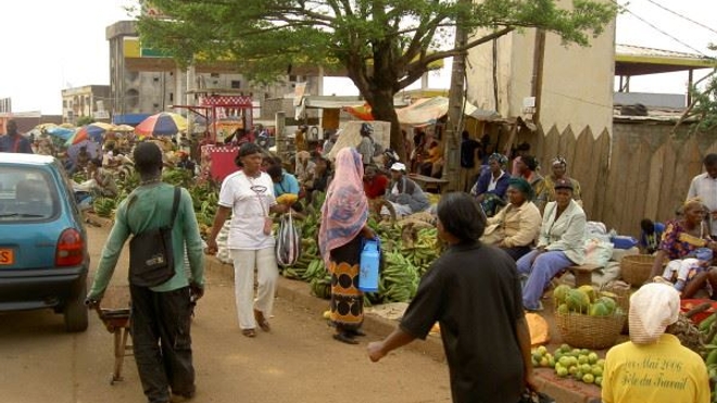 Le marché Mokolo de Yaoundé est bouleversé par le Covid-19