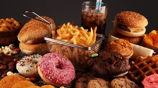 Cholestérol : les fast-food menacent l'Afrique