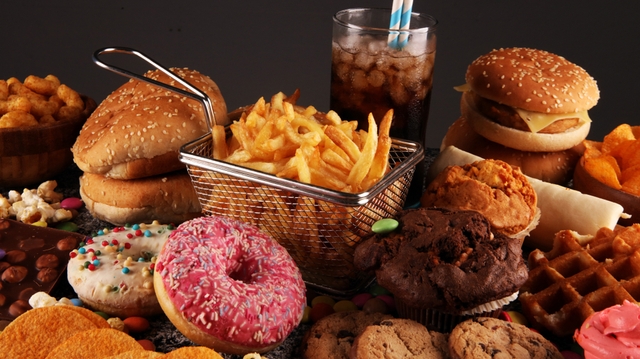 Cholestérol : les fast-food menacent l'Afrique