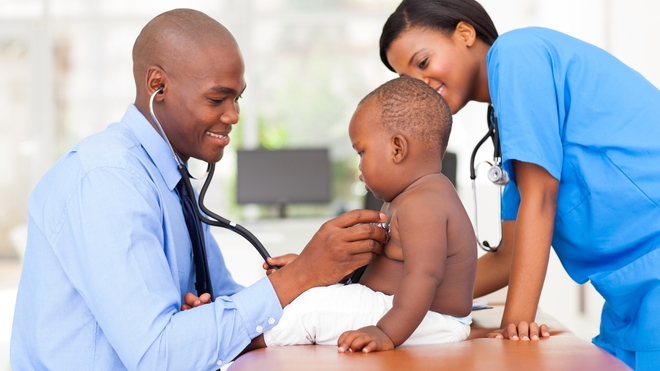 Si votre bébé de moins de 3 mois est enrhumé, il est primordial de consulter un médecin (Illustration)