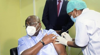 Le président congolais Tshisekedi enfin vacciné contre le Covid-19