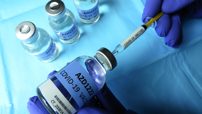 Un flacon du vaccin AstraZeneca/Oxford contre le Covid-19 (photo d'illustration)