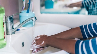 Comment apprendre aux enfants à se laver les mains 