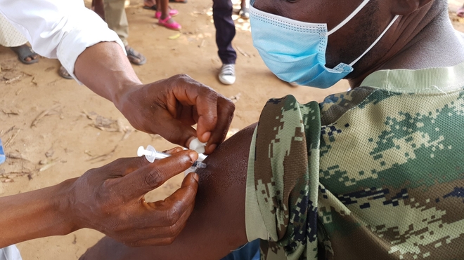 La vaccination anti-Covid patine au Cameroun