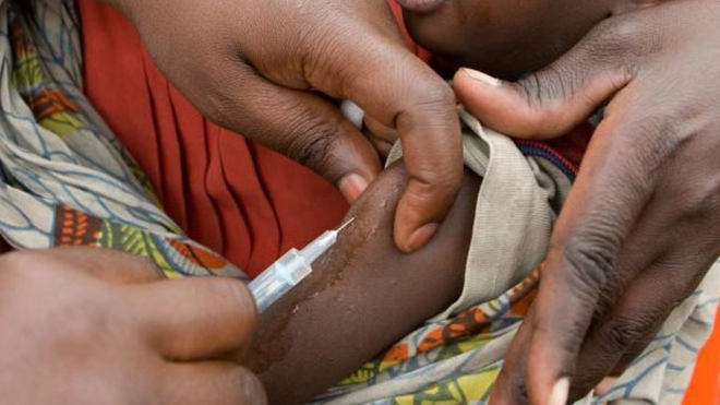 Vaccination contre la fièvre jaune au Cameroun, en 2012