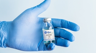 Le vaccin anti-Covid de Pfizer serait toujours efficace contre le variant Omicron 