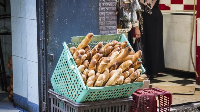 Des baguettes vendues dans les rues d'Alger, en 2017