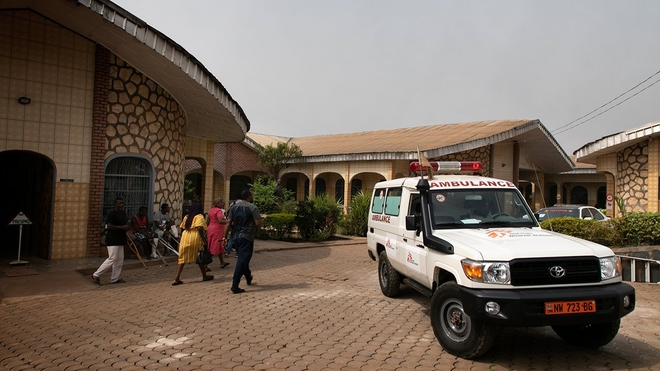Le service des femmes et des enfants de l'hôpital Saint Mary Soledad, au Cameroun