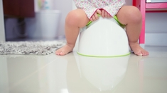 Apprentissage de la propreté : 5 astuces pour aider votre enfant à aller sur le pot