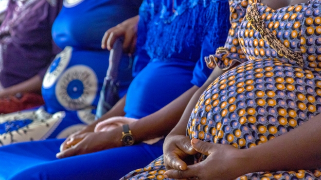 Au Sénégal, les femmes et les enfants d'abord 