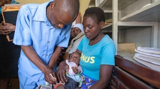 Plus d'un million d'enfants africains ont reçu le premier vaccin contre le paludisme 