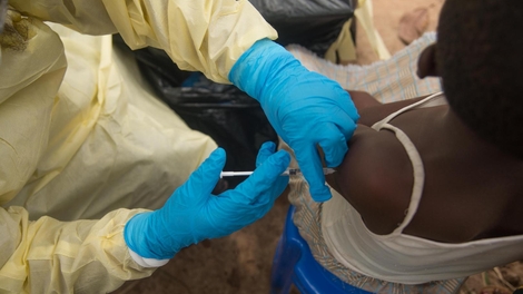 Deux morts d’Ebola en RDC et une vaccination lancée
