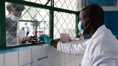 Le Fonds Mondial encourage le Congo à dépister le VIH chez les personnes atteintes de tuberculose