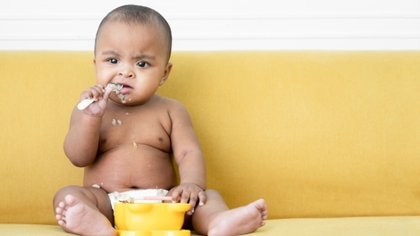 "Les repas trop riches en protéines sont dangereux pour l’enfant"