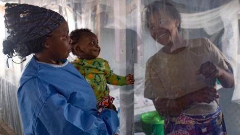 Deux traitements recommandés contre Ebola pour la première fois par l'OMS