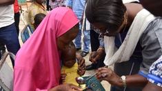 Un premier médicament africain contre le paludisme approuvé par l’OMS