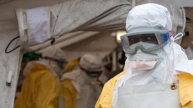 Un agent de santé mobilisé contre l'Ebola en République démocratique du Congo, en 2014 