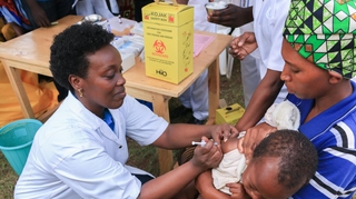 Dr  Christopher Akazong : "La meilleure protection contre la rubéole, c'est le vaccin"