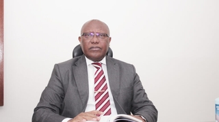 Pr Henry Luma (HGD) : “Nous espérons que les médecins camerounais de l'étranger reviennent aider les malades du Cameroun"