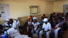 Le Burkina Faso tente d'éliminer le cancer du col de l'utérus, tueur en série de femmes