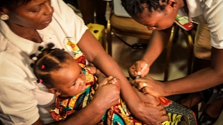 En Afrique subsaharienne, le vaccin en ligne de mire pour mieux lutter contre le paludisme