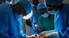 Dr Axel Stéphane Nwaha Makon : "La circoncision doit être pratiquée par des chirurgiens"