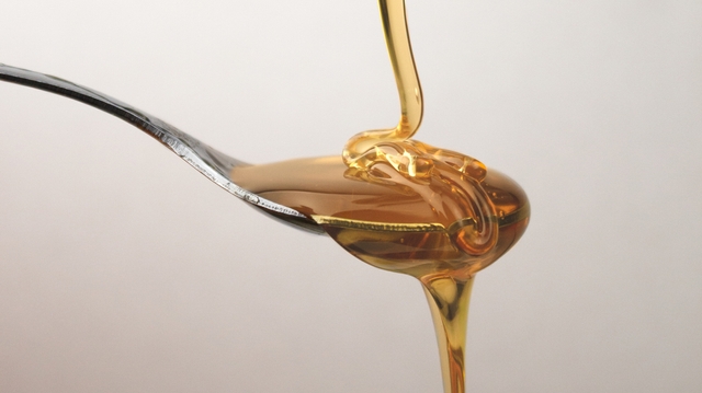 Le miel, ce remède naturel contre le mal de gorge