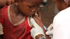 Au Gabon, une campagne de vaccination pour les bébés et les femmes enceintes est en cours !