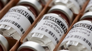 Le vaccin d'AstraZeneca retourne en phase de test, le Maroc en difficulté