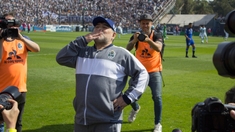 Mort de Diego Maradona, icône du football et de tous les excès