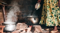 En Afrique subsaharienne, la pollution envahit les maisons !