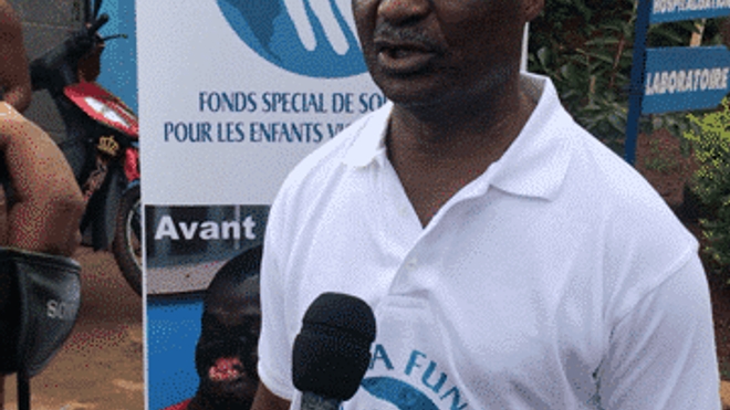 Le "vieux lion" Roger Milla s'engage dans la lutte contre le noma
